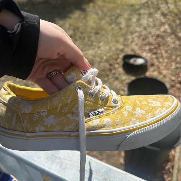 Vans - Picture 4 of 9